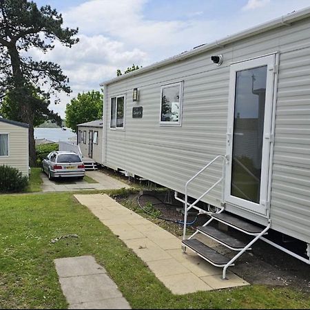 Hotel 46 Pine Ridge Poole Exterior foto